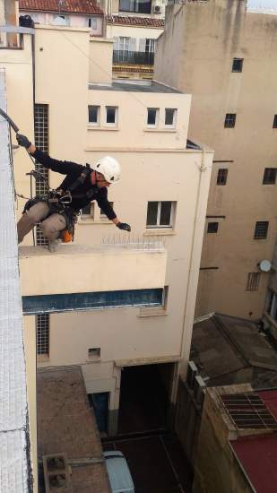 pic pigeon marseille cordiste